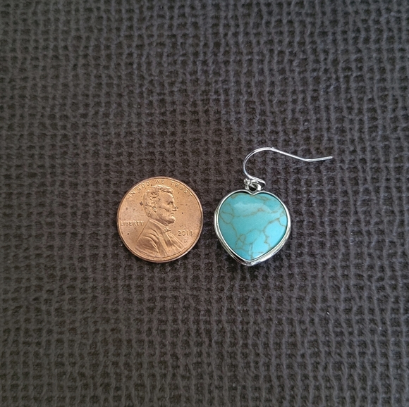 Iris & Lily Turquoise With Copper Veins Heart♥️ Drop⬇️ Earrings - Picture 7 of 15